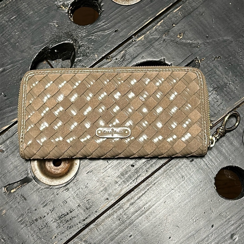 Cole Haan Heritage Weave Patent Leather and Suede Travel Zip Wallet - Taupe
